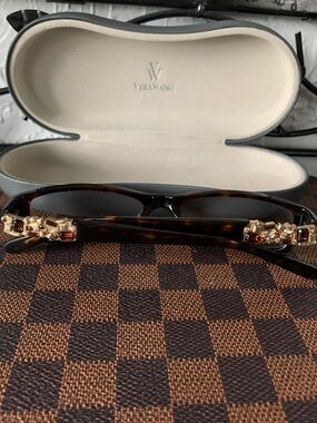 NEW! Vera Wang Tortoiseshell Eyeglass
Frames PRICE FIRM ✅